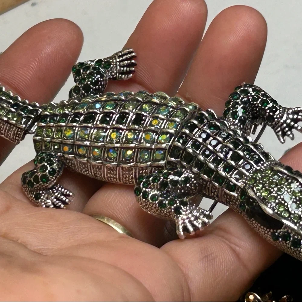 Silver and Green Crystal Alligator broch - Brand